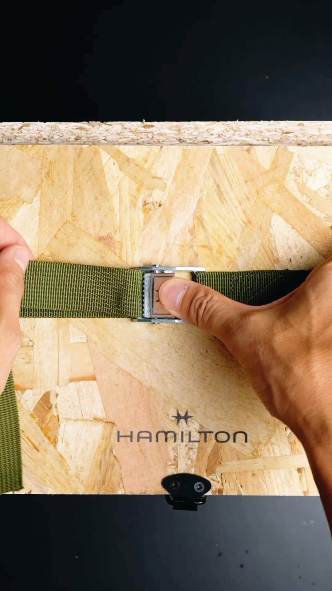ビートないとーのインスタグラム：「#hamiltonwatch  #stepoutside  #khakifieldexpedition  #hamiltonfamily  #ハミルトン  @Hamiltonwatch」