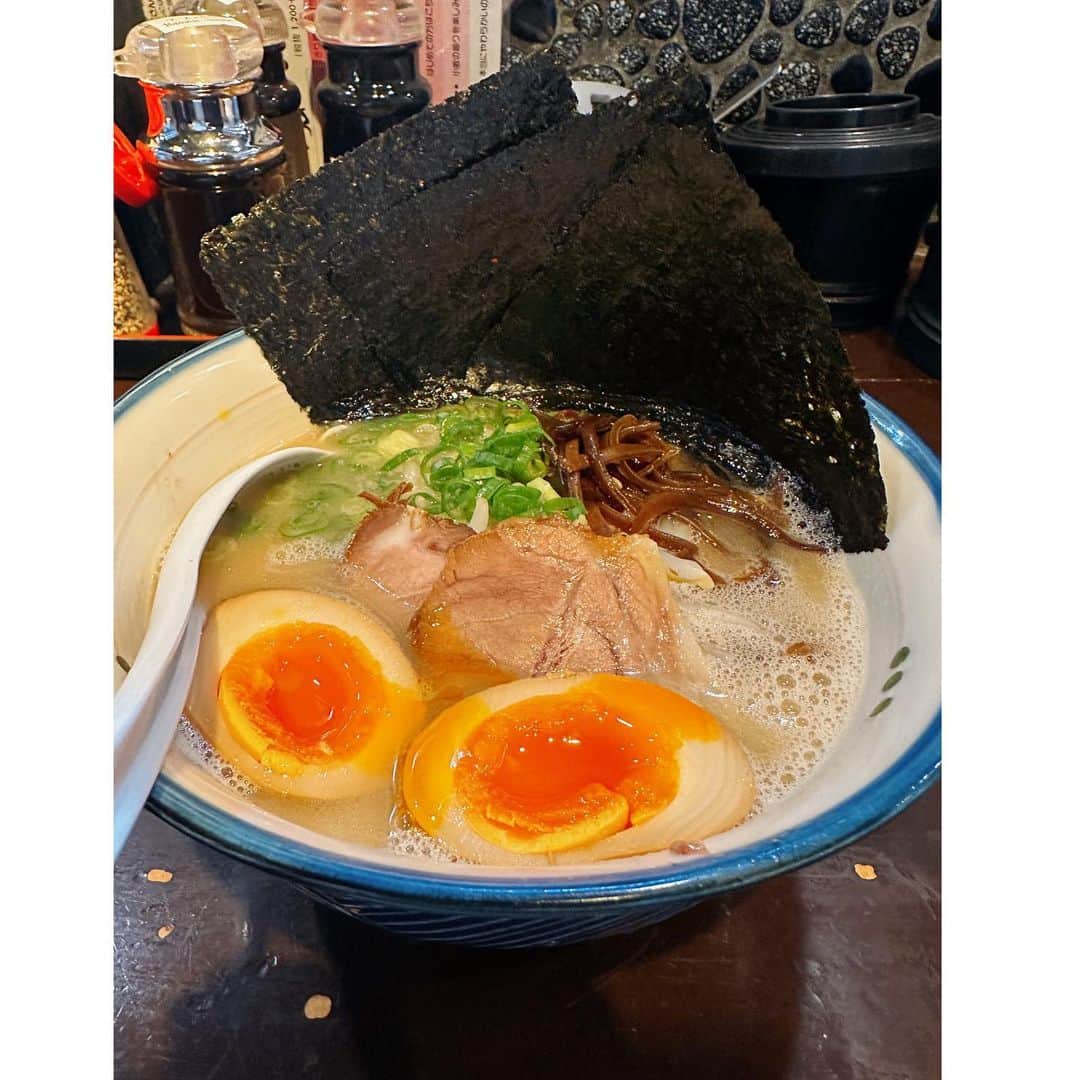 有吉弘行のインスタグラム：「ラー！」