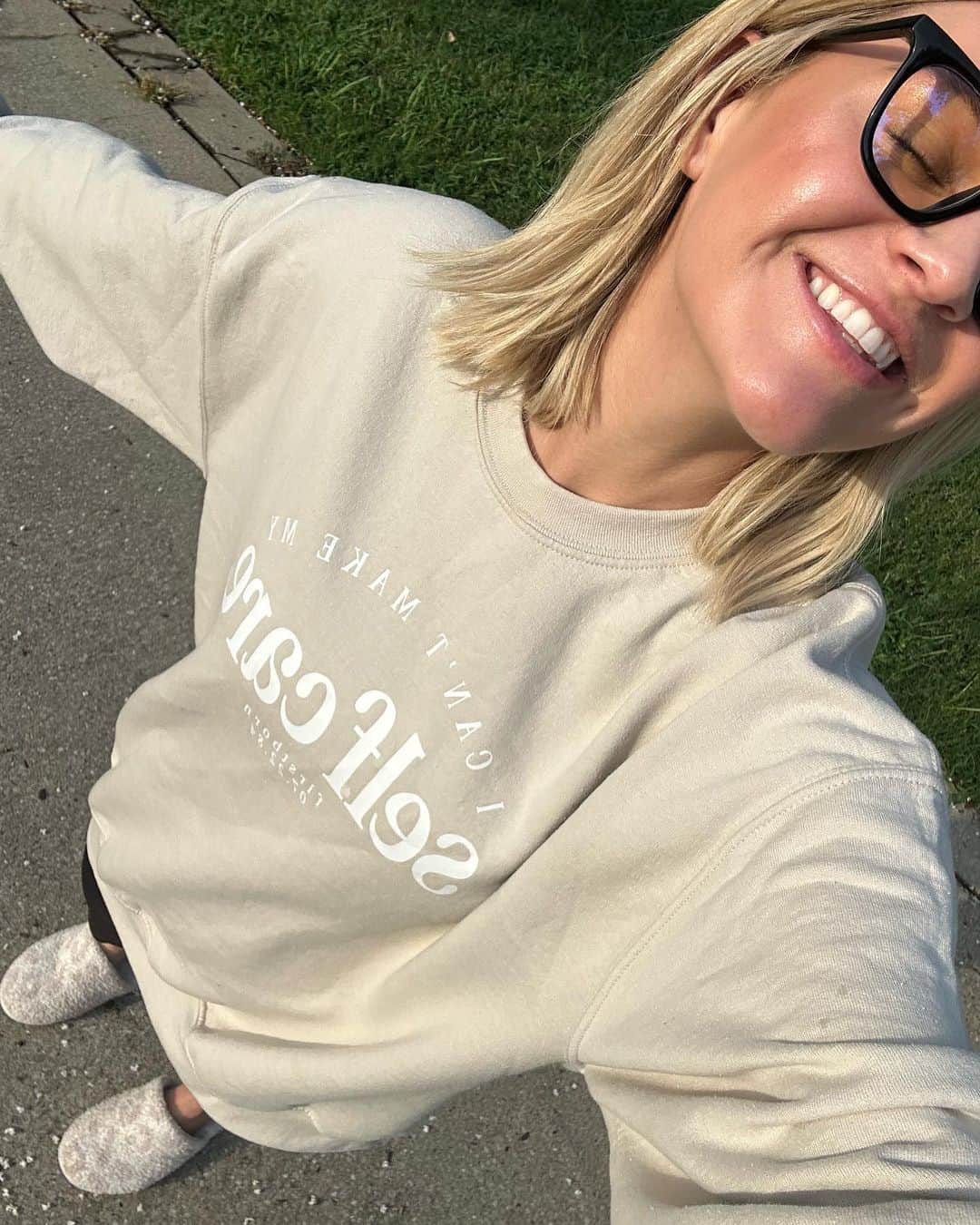 Kelsea Balleriniのインスタグラム：「in my actually home in nashville era」