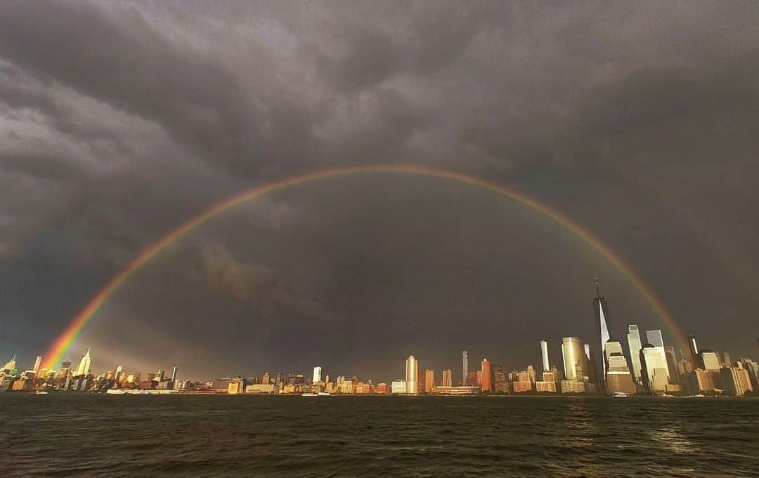Empire State Buildingのインスタグラム：「Perfection.    📷: @garyhershorn」