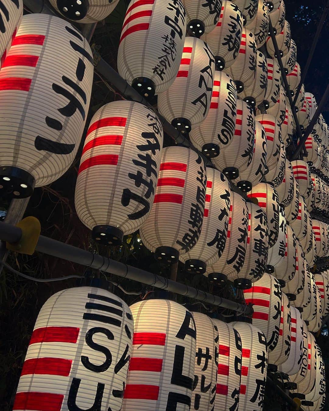 庄司夏子さんのインスタグラム写真 - (庄司夏子Instagram)「Fortunately My team and me could enjoy “Omatsuri” near my restaurant today .for me it’s been while over 6years. “Omatsuri” means a ritual for worshiping Gods or Buddha, or an event held in gratitude towards nature.   For shrines, "matsuri" is a year-round event, but the purpose of the festival is usually fixed.  At the regular festivals, offerings to the gods are made in a grand manner, depending on the shrine, and it is customary to pray inclusively for the praying people, the descendants of the community, and a good harvest. The mikoshi is carried by people, but the inside of the mikoshi is hollow. It is said that the reason why people carry the mikoshi up and down is to "bring it as close to heaven as possible," or "to awaken the spirits" or "to cheer up the spirits.  At the Japanese festival”Matsuri”, there are rows of stalls called “Demise” you can buy your favorite food from a food stall, then enjoy it while walking around.  The first video of some snacks which I bought today is called “Baby castella”. The history of Baby Castella began in the Taisho era (1912 to 1926 AD) with a stall in Nishinomiya City, Hyogo Prefecture in Japan's Kansai region. A stall craftsman made a menu that closely resembles a commercially available bell castella, and it became a very popular product. Just pour the dough into a special baking machine that the craftsman has, close the baking machine lid and bake it.  the baked baby castella uses a skewer to fly neatly into the pom-pom and saucer. It looks easy, but baking a lot of baby castellas requires the quick work of a skilled craftsman.」9月24日 1時35分 - natsuko.ete