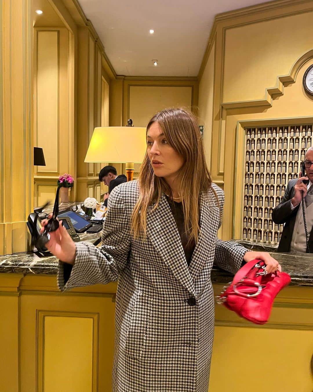 Camille Charriereさんのインスタグラム写真 - (Camille CharriereInstagram)「hey Siri, which way to new @gucci」9月24日 1時34分 - camillecharriere