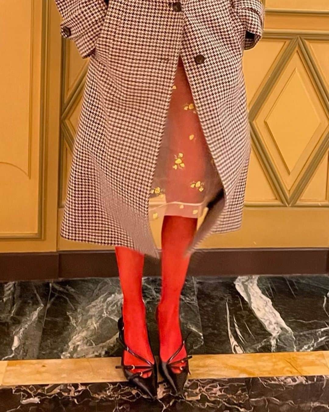 Camille Charriereさんのインスタグラム写真 - (Camille CharriereInstagram)「hey Siri, which way to new @gucci」9月24日 1時34分 - camillecharriere