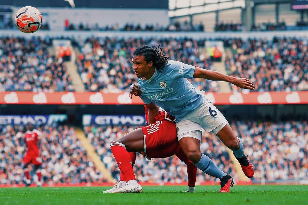 ナタン・アケのインスタグラム：「We had to dig deep but got the 3 points 🙏🏽 @mancity」