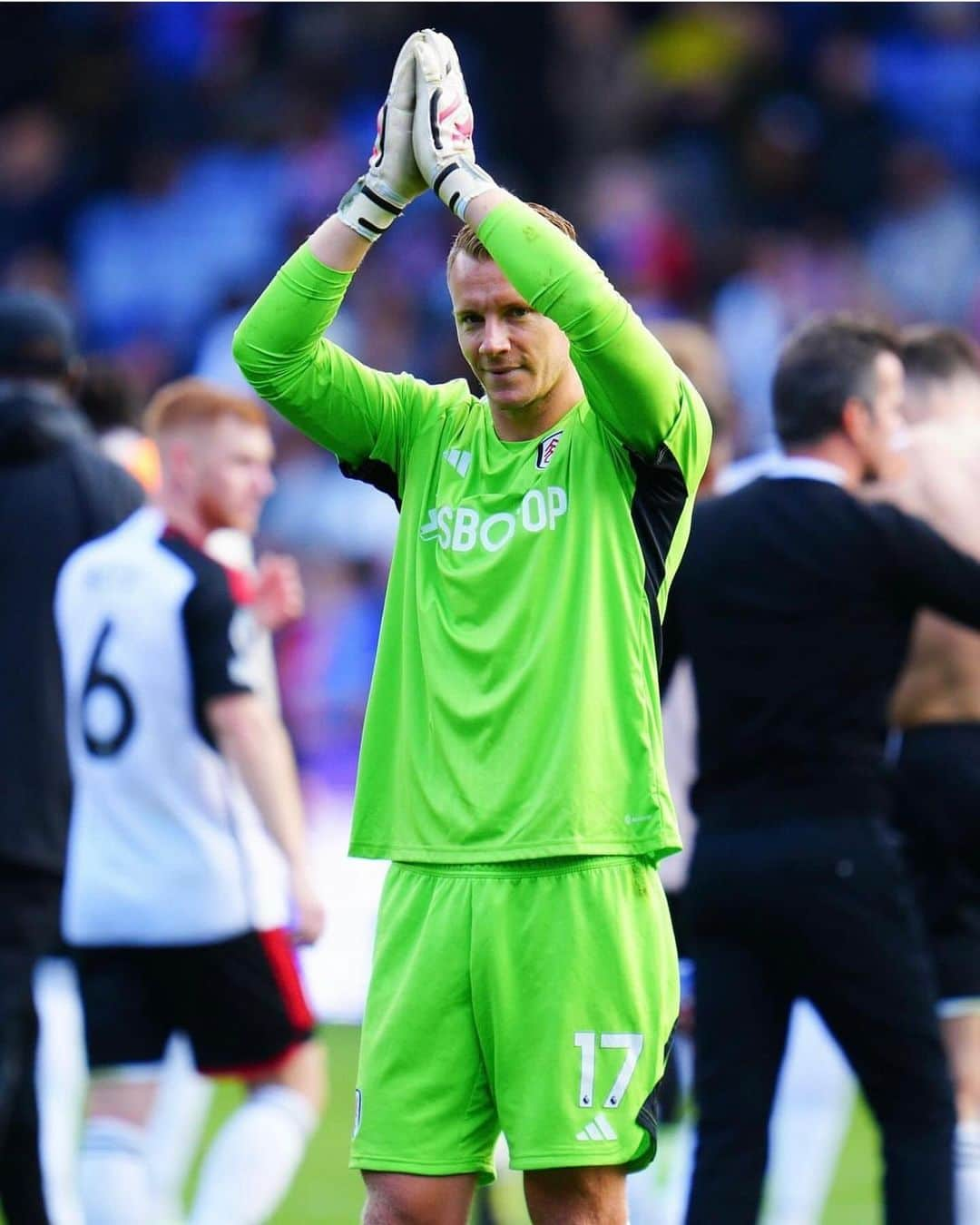 ベルント・レノのインスタグラム：「It was more possible today but we take the point and the clean sheet 💪🏽⚫️⚪️」