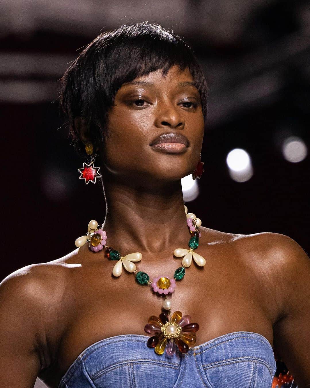 Moschinoのインスタグラム：「A closer look at the bold, colorful accessories designed by @gabriellak_j for #MoschinoSS24.   #Moschino40Years #MFW」