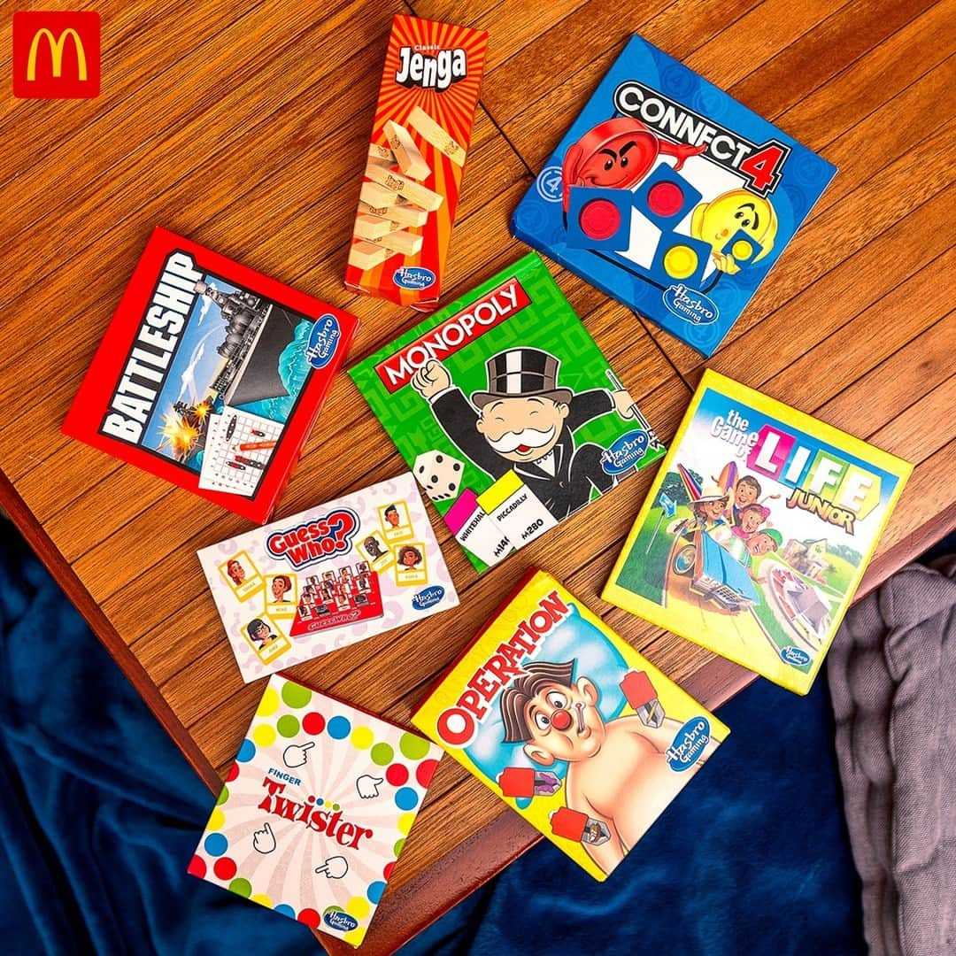 McDonald's Philippinesのインスタグラム：「Here’s to all our competitive besties 🙌 Order a Happy Meal and play your Hasbro Gaming favorites today! Available via McDelivery.」