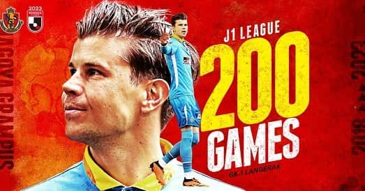 ミチェル・ランゲラクのインスタグラム：「Immensely proud to have played my 200th league match last night in Japan! Thank you to @nagoyagrampus, my teammates, supporters and ofcourse my family for everything in allowing me to reach this milestone. There is still more to come 🙏🏼🙌🏼」