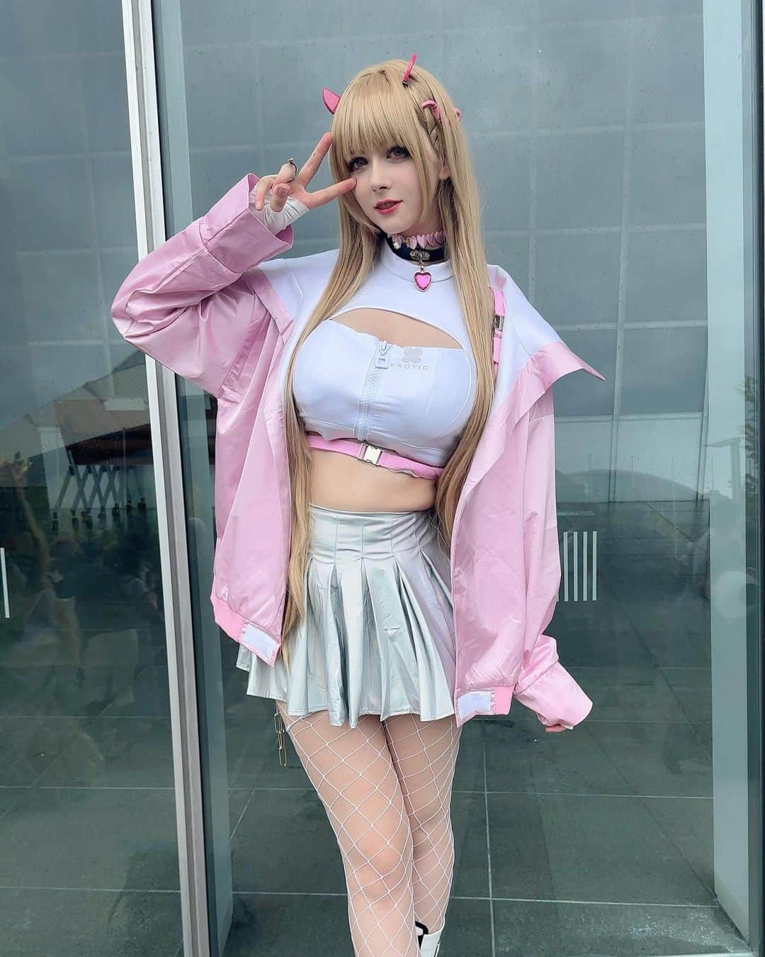 Hirari Ann（ヒラリー アン）のインスタグラム：「Tokyo game show was fun! 💕 Check out some of my photos! 🥰💕  #tgs2023」