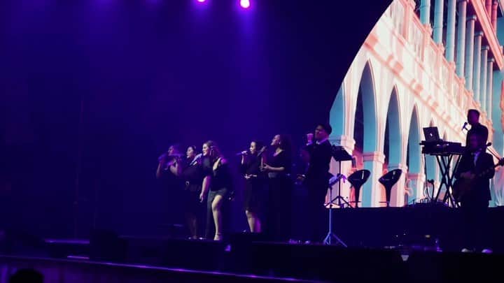 Raisa Andrianaのインスタグラム：「KL and your amazing energy. We had soooo much fun on stage, you guys have no idea!! More photos coming soon.. THANK YOUUUU!!」