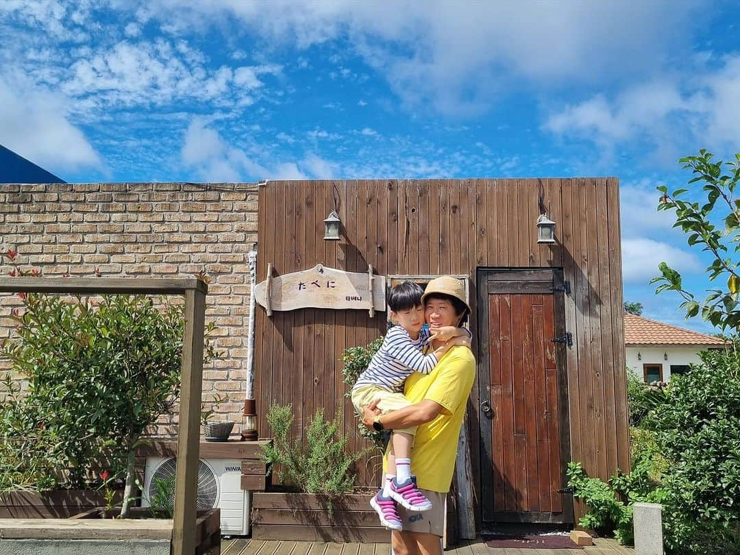 チン・ソンギュさんのインスタグラム写真 - (チン・ソンギュInstagram)「휴차&Family  큐브배우기👨‍👩‍👧‍👧,러닝🏃🏻, 승마🏇🏻,수영🏊🏻‍♀️,제주도한바퀴🌴,짧은시간 올해휴가~^^🙏  #토미큐브#모모공방#남승혁대한민국큐브1인자#트위스트연습#더마파크공연#승마체험#카트타기#하루동안제주한바퀴돌기#주님주신축복속에🙏💝🙏」9月24日 13時44分 - knuababoda96