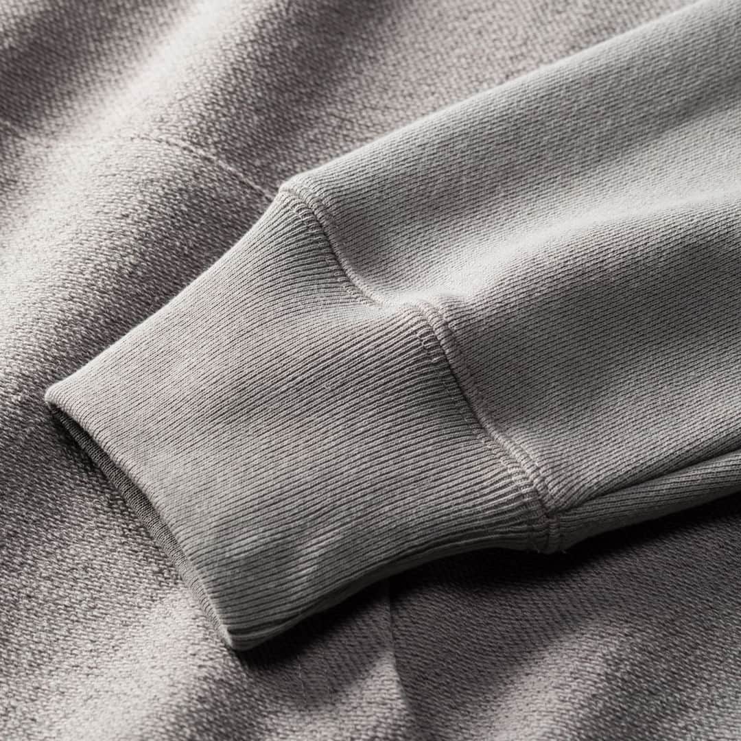 UNDFTDさんのインスタグラム写真 - (UNDFTDInstagram)「A detailed look into UNDEFEATED FALL 23 - Drop 4  The UNDEFEATED Tiger Camo Icon Pullover Hood and Reverse Terry Pullover Hood are both crafted from a cotton/polyester french terry blend. The Tiger Camo Icon Pullover Hood is made with a rib waistband and collar, soft hand screen printed UNDEFEATED tiger camo logo lockup on the chest and is available in Black, Dark Sage and Lunar Grey. The Reverse Terry Pullover Hood features a reverse terry body, rib waistband and collar and an embroidered ‘5-strike’ icon on the left chest, and is available in Birch, Faded Black and Lunar Grey.   Available now, exclusively at all UNDEFEATED Chapter Stores and Undefeated.com」9月24日 7時00分 - undefeatedinc