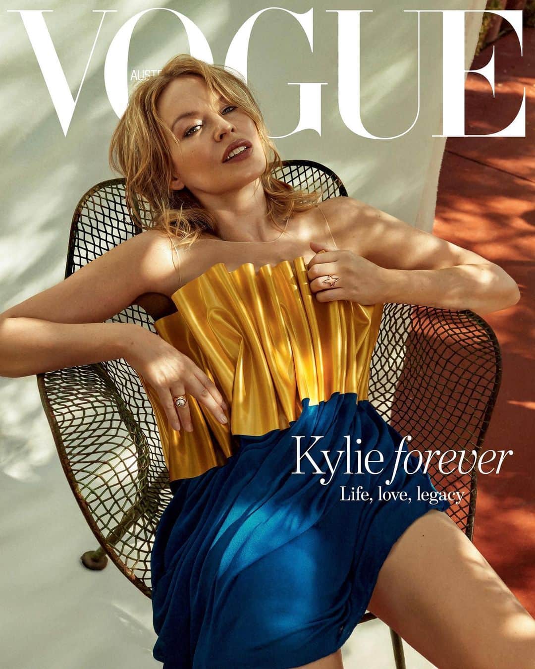 カイリー・ミノーグのインスタグラム：「Thank you @christinecentenera & @vogueaustralia for this beautiful day! Photos by @alique_studio at @flamingo_estate with a FAB team!! 😘😘😘」