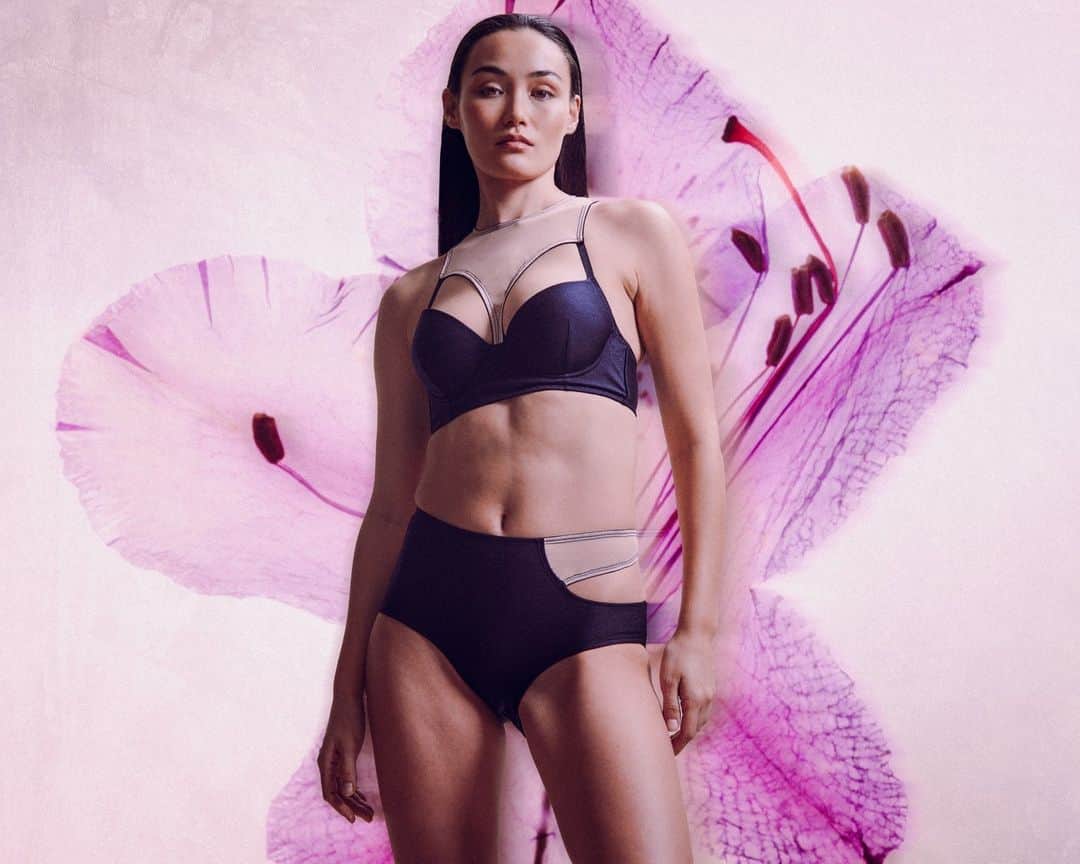 プラバルグルンさんのインスタグラム写真 - (プラバルグルンInstagram)「Hanky Panky x Prabal Gurung  Blooming from the inside out & the outside in. "We initially started with the rhododendron flower which is native to Nepal, where Prabal is from, and it evolved from there. We wanted to think about what the flower embodies– it is often a metaphor for women, blooming, coming into their own. So we wanted this collaboration to be for women to express themselves.” - Makeda Scille, @HankyPanky Director of Design」9月24日 7時00分 - prabalgurung