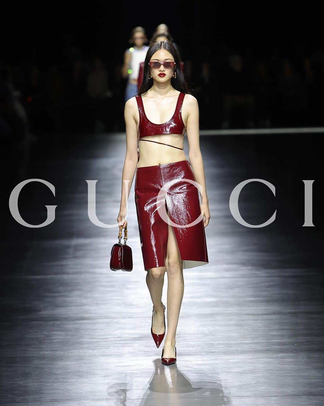 グッチのインスタグラム：「A story of passion. Rosso Ancora is the start.  #GucciAncora #GucciSS24」