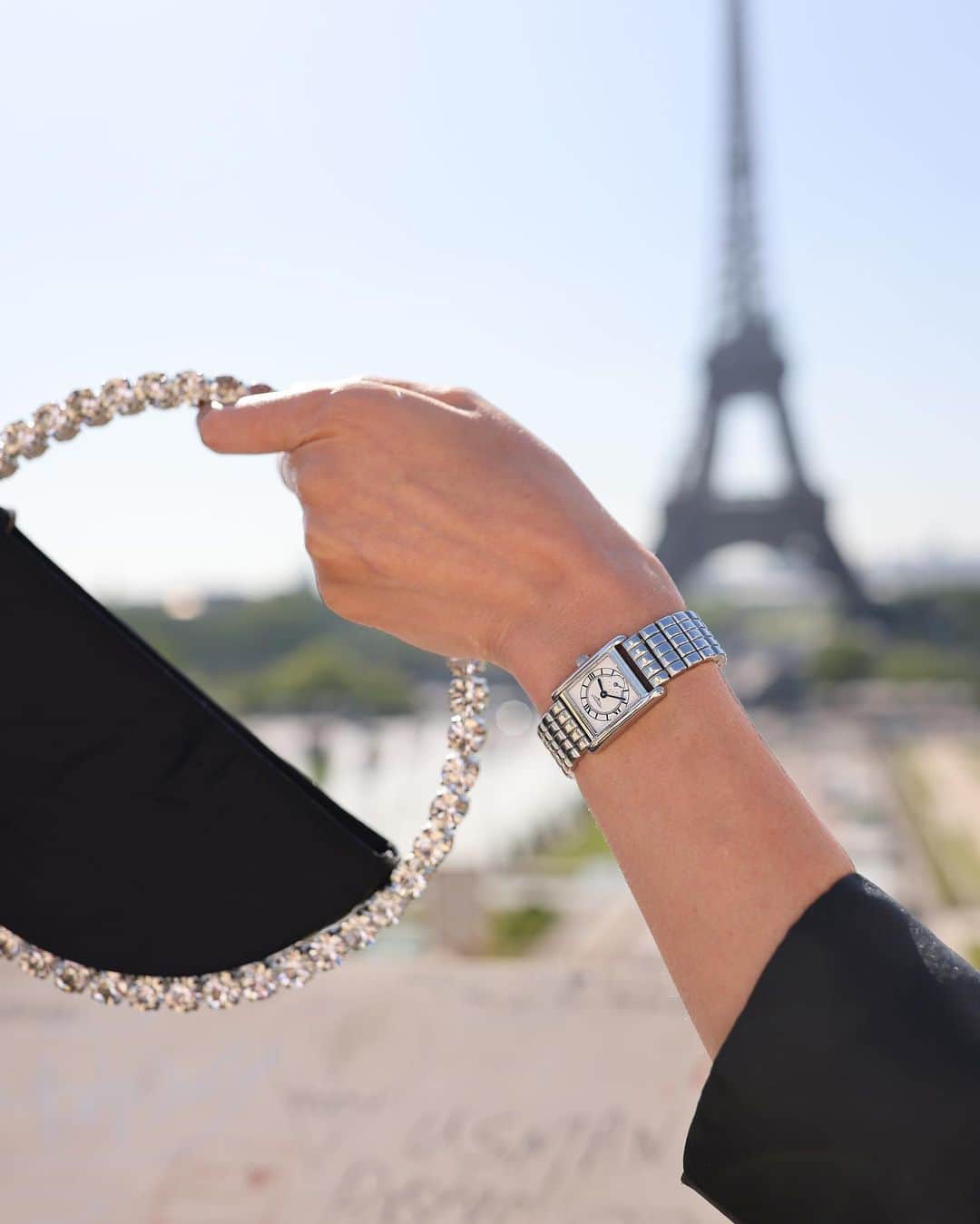 ブレア・イーディーさんのインスタグラム写真 - (ブレア・イーディーInstagram)「Excited to debut @longines newest Mini DolceVita, the perfect touch of elegance to match the captivating character of Paris. #EleganceisanAttitude #MiniDolceVita #LonginesPartner」9月24日 8時12分 - blaireadiebee