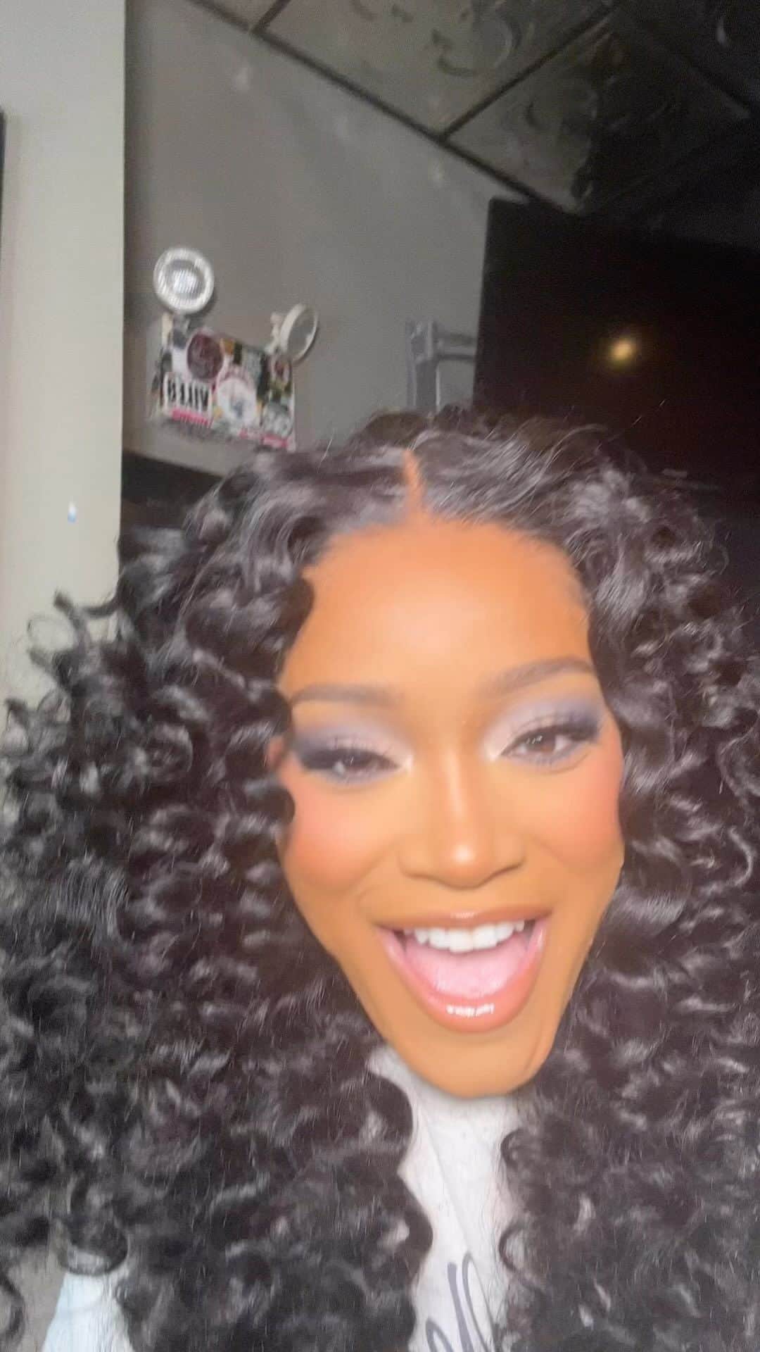 のインスタグラム：「@keke girllllaah I love u real bad 🤪  Self love is the best love! Holla atcha gurlllll.」