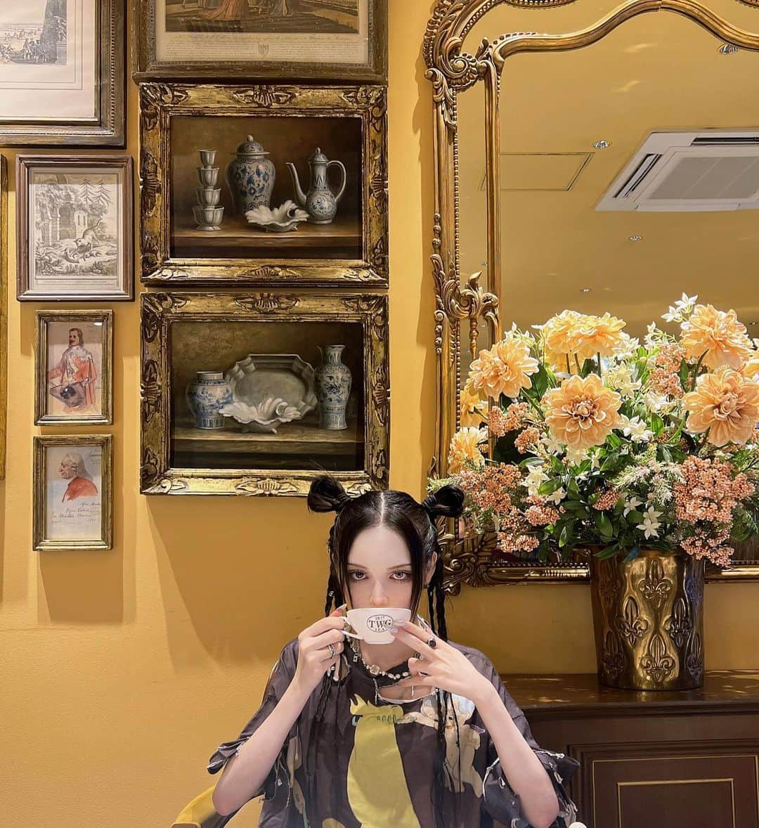 chiiiiiのインスタグラム：「💐💛 𝑇𝑒𝑎𝑡𝑖𝑚𝑒 ☕️🌼 おはよう。」