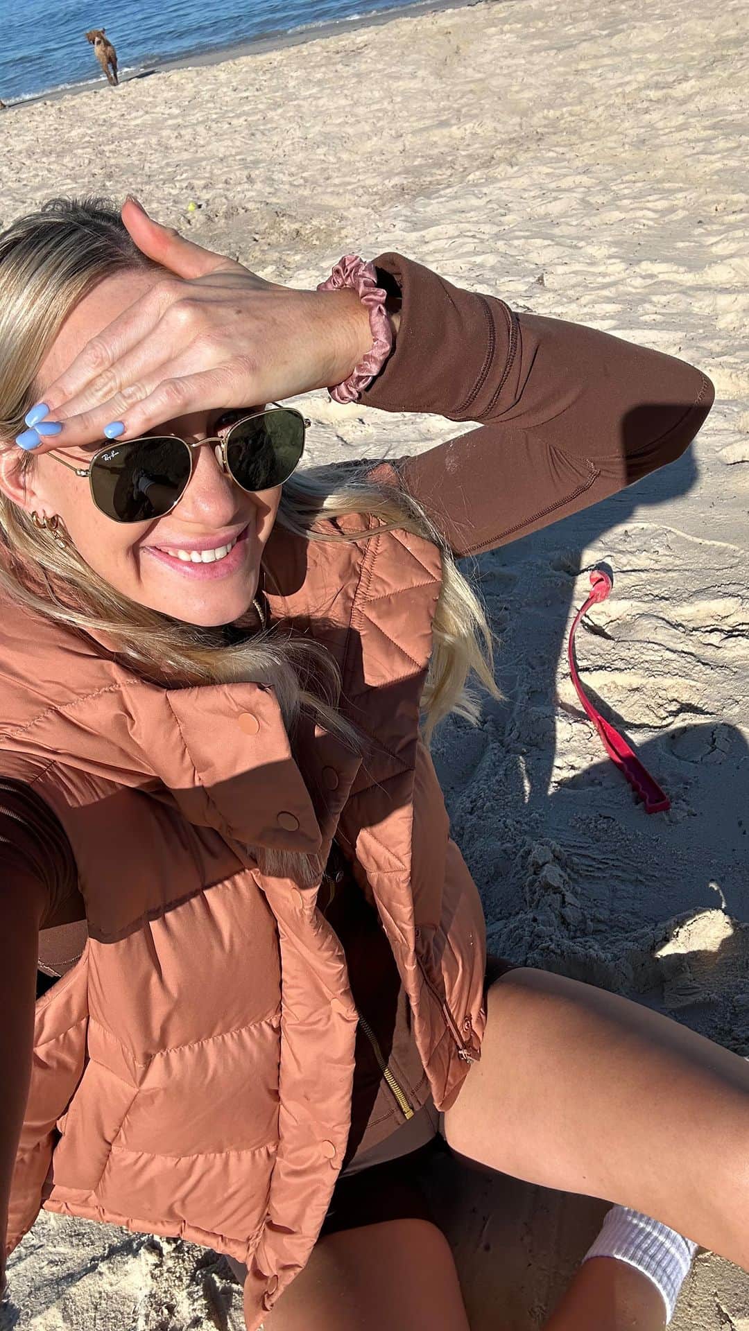 マディソン・ウィルソンのインスタグラム：「BEACH HOPPING」