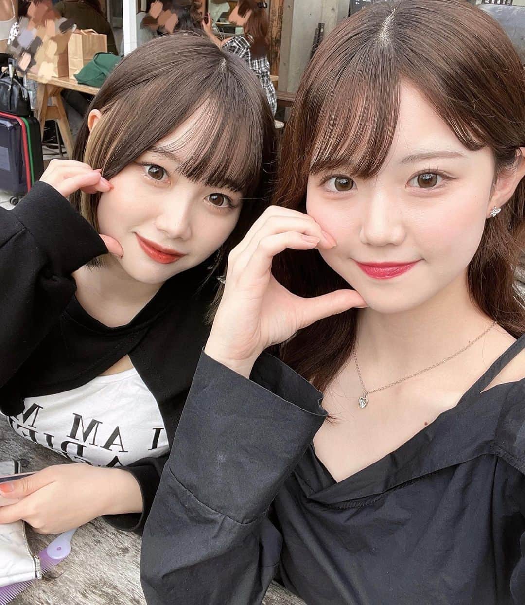 のインスタグラム：「おはよー☀︎  怖い夢見て飛び起きたんだけどまだ怖いよ😂🤍  #05 #fyp」
