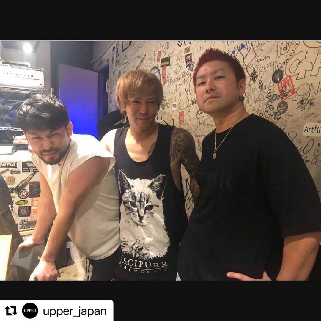 REIJIさんのインスタグラム写真 - (REIJIInstagram)「遅くなりましたが改めてご報告です。  先日9月19日のライブをもってUPPERを脱退することになりました。このバンドに加入してからの3年間はとても最高なことばかりで様々な経験をさせてもらいました。  でも今後の音楽活動において目指している夢の形が僕とメンバーとで違うものになってしまったので、このままUPPERのメンバーとして活動することはできないという決断にいたりました。  ドラムや音楽を辞めるつもりは全くありません。現在サポートとして参加しているいくつかのバンドでは引き続き叩くし、今後暫くは色々な場所でサポートドラマーとしても活動していこうと考えてます。もちろんUPPERもこれから更に精力的に活動し続けると思います。引き続き応援よろしくお願いします。  UPPERの活動を通して出会ってくれた全ての方々に感謝しています。3年間ありがとうございました。  #Repost @upper_japan with @use.repost ・・・ 【メンバー脱退のお知らせ】  いつもUPPERを応援して頂きありがとうございます。  先月、レイジから脱退の申入があり、UPPERはそれを受け入れました。  彼がUPPERでドラムを叩く最後のライブは9/19の大阪心斎橋火影です。  UPPERを脱退してもミュージシャンとして進み続けることを願ってます。  今後ともドラマー、レイジを応援して頂けたら幸いです。  ありがとうレイジ。  UPPER  An announcement  about member leaves.  Thank you for supporting us.  Last month, REIJI asked to leave UPPER, and we accepted.  His last show as UPPER is on September 19th at Hokage, Osaka.  We hope he will keep going as a musician.  We hope you will continue to support  REIJI KIMURA as a Drummer.  Thank you REIJI.  UPPER」9月24日 9時58分 - reiji_kimura