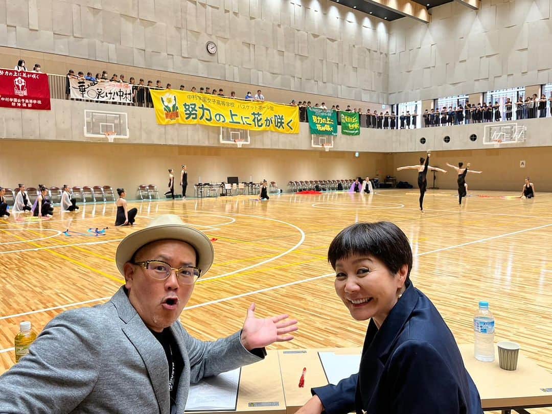 山本華世のインスタグラム：「母校の中村学園女子高校の新体育館お披露目のオープニングイベントに行ってきました。ＯＧ会長として行ってきました。『努力の上に花が咲く』一気に花が散る？枯れる？出来事ありました。新しい風に対して邪魔しないようなきゃですね。」