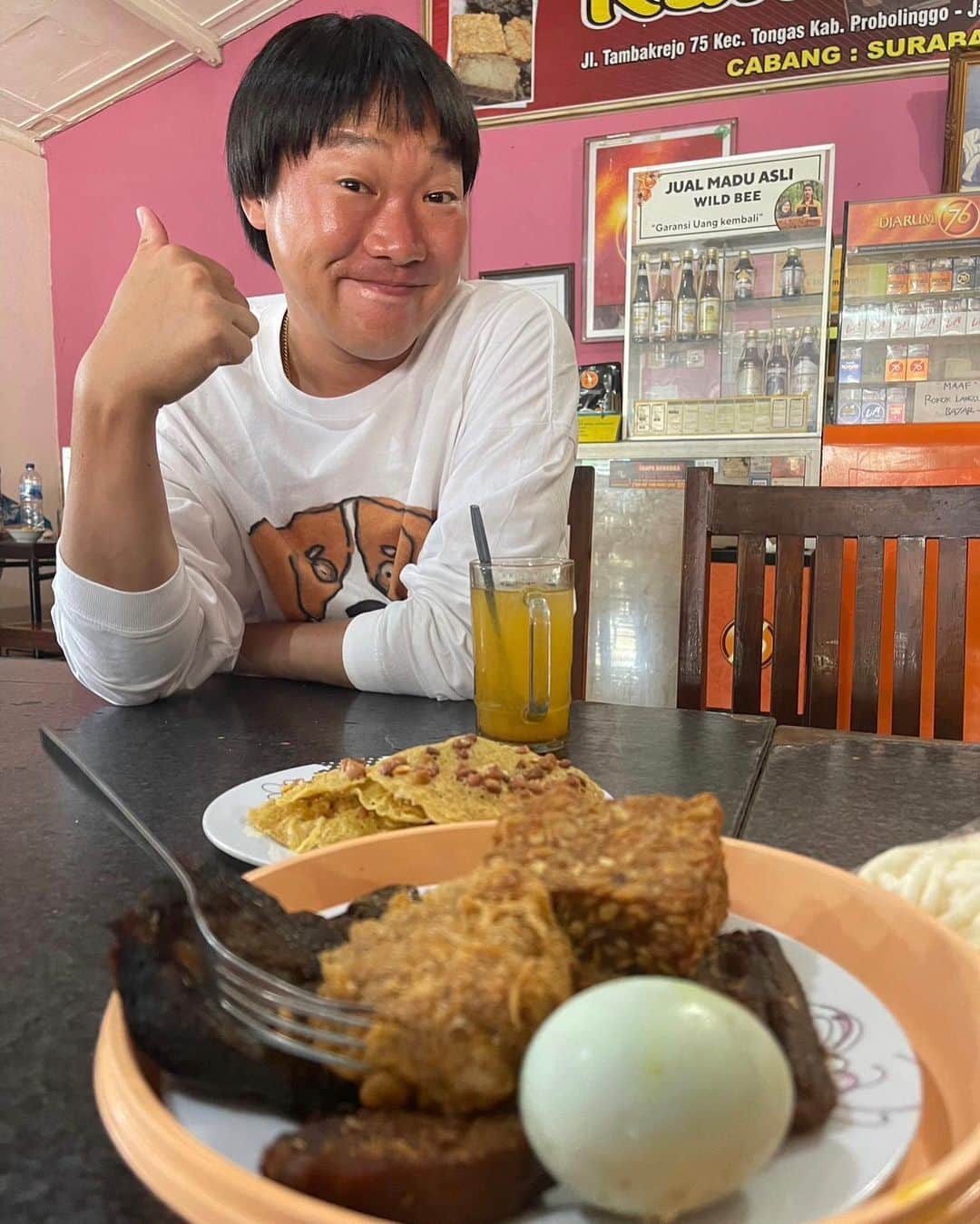 みやぞんのインスタグラム：「本日のイッテQ!に出てます😊👍  #イッテQ #ゼロ星ホテルの旅 #インドネシア」