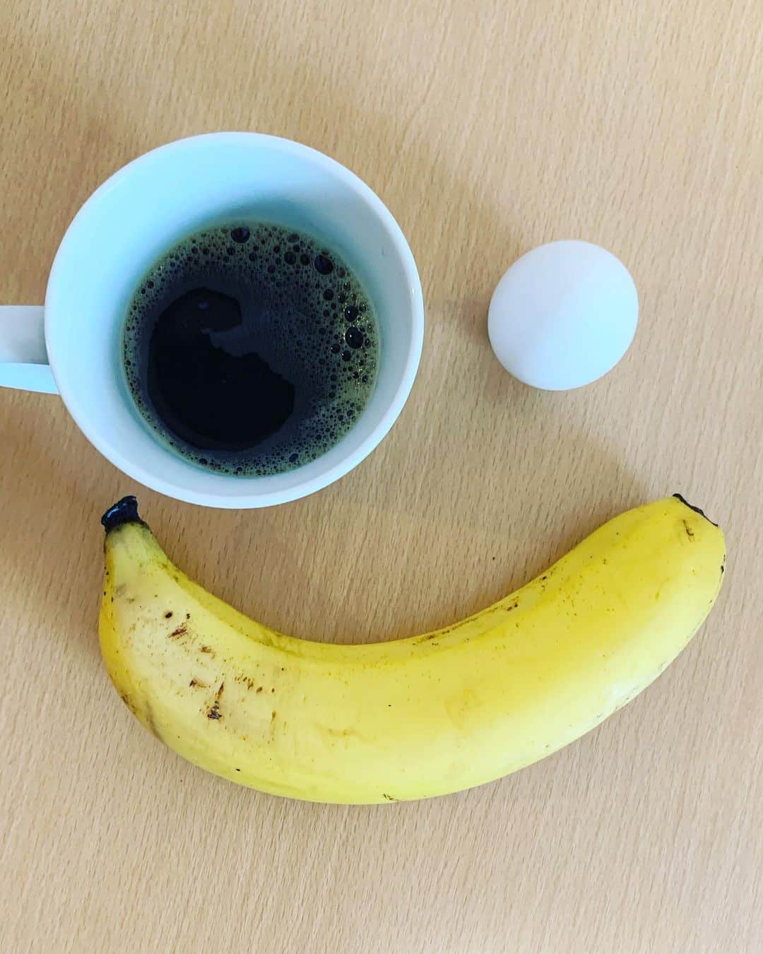 黒沢薫のインスタグラム：「おはよう熊本。 #morning #breakfast #coffee #egg #banana #instafood #モーニングsmile #ヒアナウ #熊本」