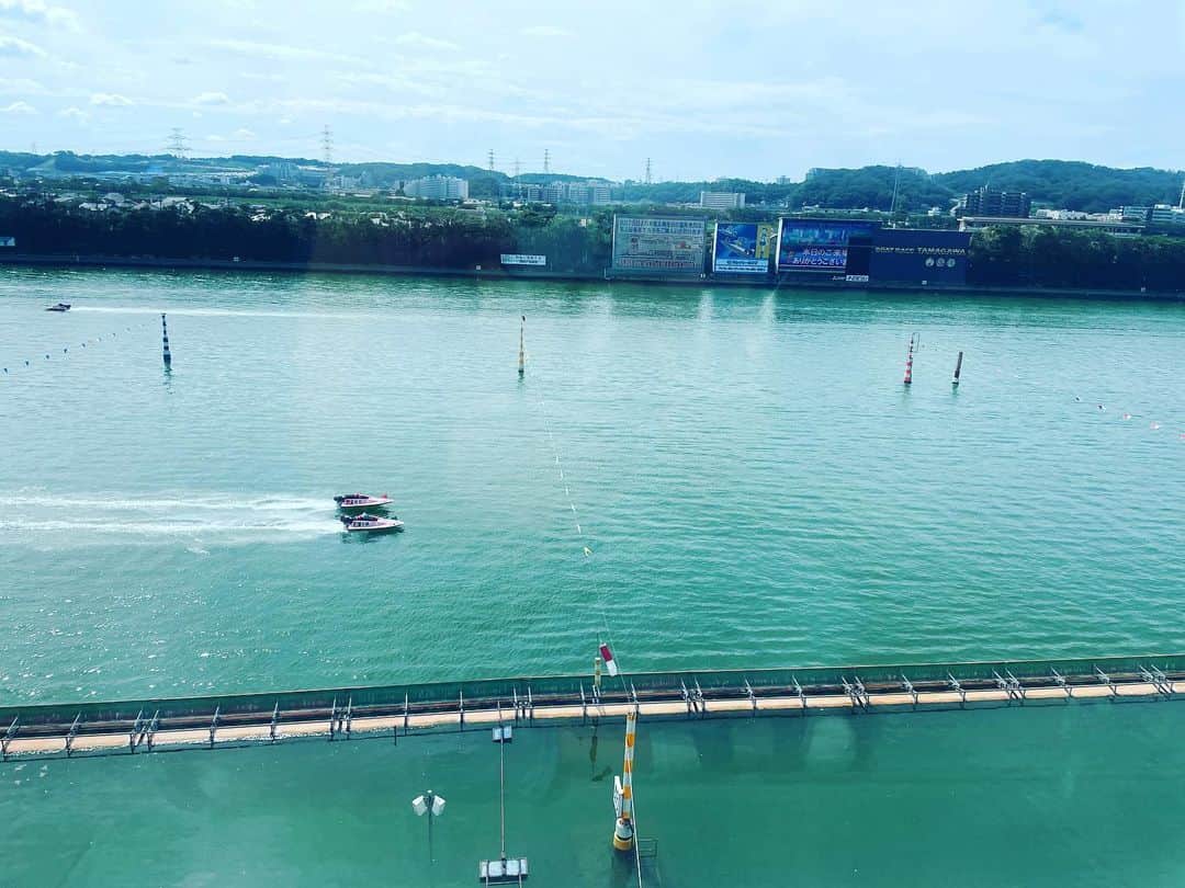 玉袋筋太郎さんのインスタグラム写真 - (玉袋筋太郎Instagram)「千秋楽にボート」9月24日 10時31分 - sunatamaradon