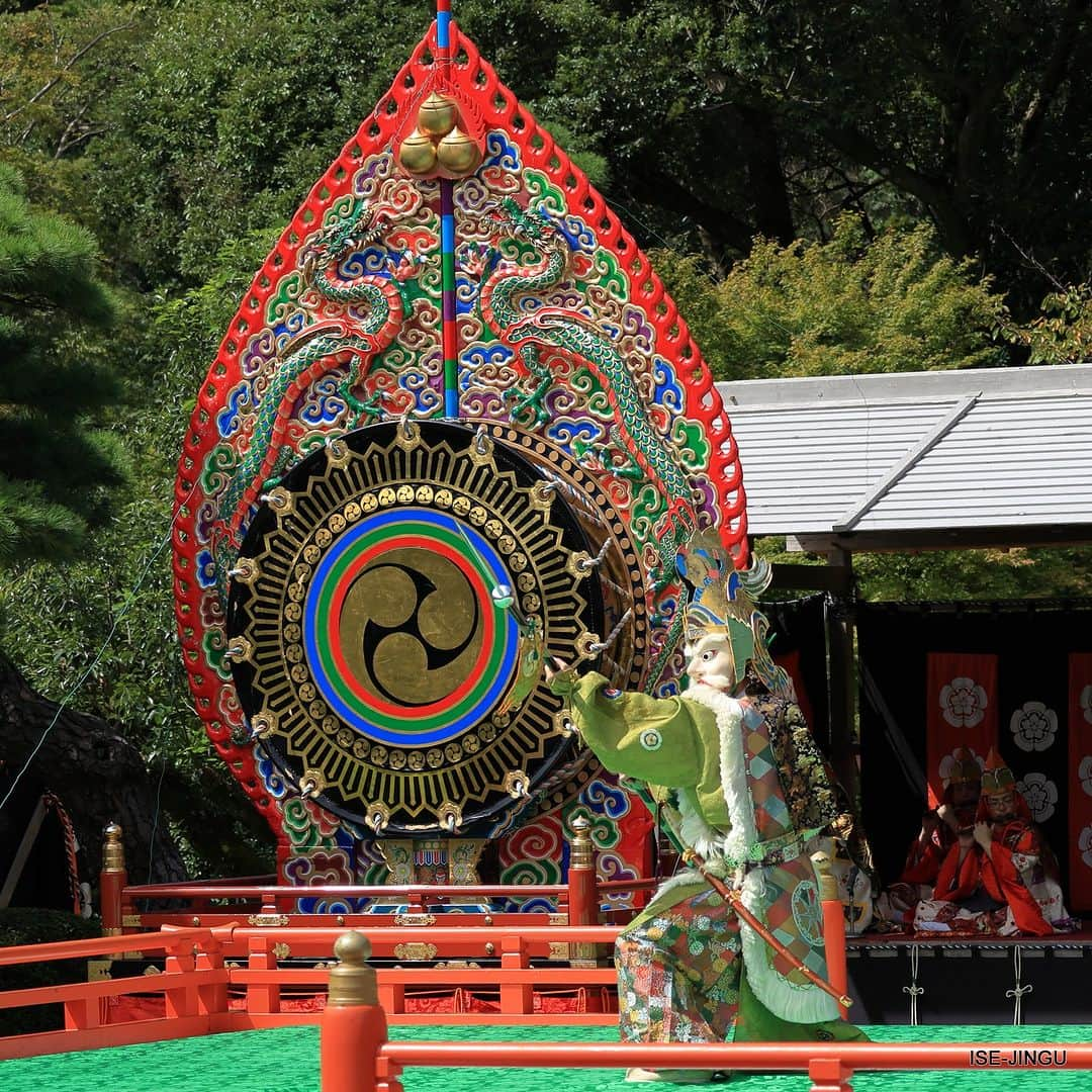 伊勢神宮のインスタグラム：「#伊勢神宮 #神宮 #神社 #心のふるさと #内宮 #神楽祭 #神苑 #舞楽 #雅楽 #貴徳 #isejingu #jingu #soul_of_japan #japan #jinja #shinto #naiku #kagurasai #gagaku #bugaku」