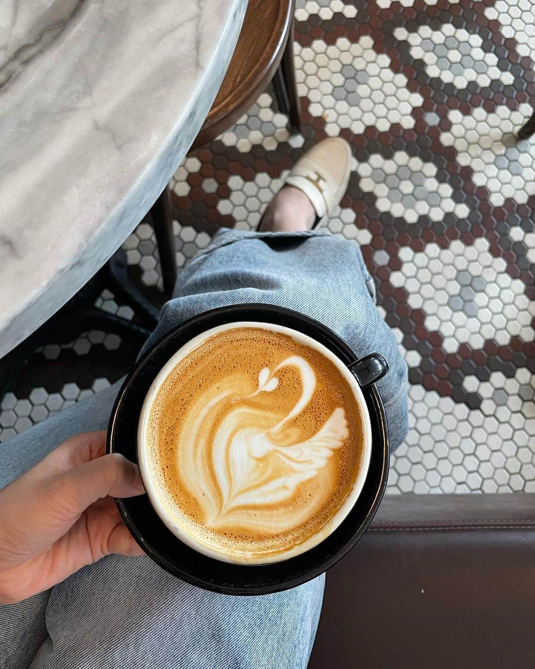 佐藤真瑚さんのインスタグラム写真 - (佐藤真瑚Instagram)「⁡ ⁡ あまりに美味しくて毎日通ったカフェ。 ⁡ 休憩する時に入って、 翌日の朝用のパンを買って ⁡ 起きてからコーヒーを淹れて ゆっくりを食べる時間が 至福の時間でした☕️ ⁡ ⁡ #アメリカ #ワシントンDC #tattebakery」9月24日 11時08分 - _mako0320