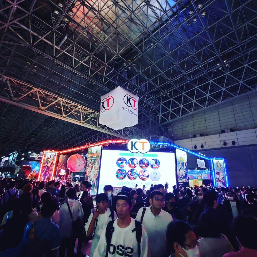 NCC新潟コンピュータ専門学校さんのインスタグラム写真 - (NCC新潟コンピュータ専門学校Instagram)「隣のホールにも行ってみましたが、開場から1時間半経過したので来場者の方がたくさんでした！ ブース毎の特色が出ていて見ているだけでも楽しめました！  #tgs2023 #東京ゲームショウ2023 #幕張メッセ #イベント」9月24日 11時16分 - ncc_niigata