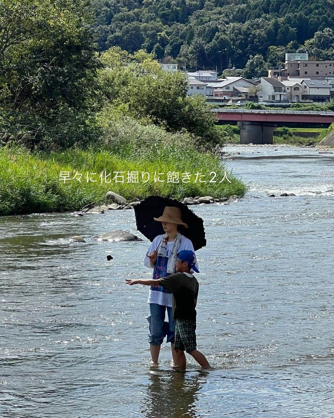 河村花さんのインスタグラム写真 - (河村花Instagram)「. 化石掘りに行ってきましたー！ 恐竜発見出来ず🦖」9月24日 11時22分 - hana_kawamura