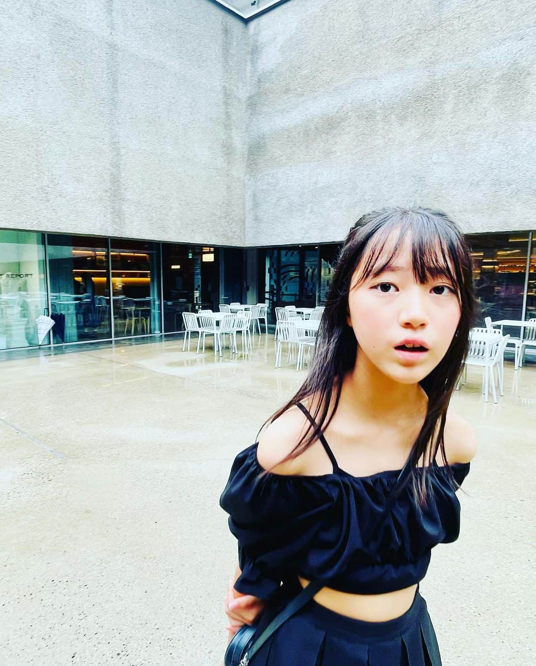 小林三江子さんのインスタグラム写真 - (小林三江子Instagram)「イリコ学級閉鎖になりまして。 部活もないし習い事もお休みしなきゃで、随分と久しぶりにひたすらダラダラ過ごす休日。 今年はいろいろあって夏休みらしい事がほぼ出来なかったけど、ようやく行けた念願の初韓国を振り返ってみる。 Part 1 - ホテルからの聖水・狎鴎亭などを散策  #mydeariris #イリタン  #韓国旅行 #初韓国  #もう9月 #気付けば秋 #そのうち冬 #光陰矢の如し  #学級閉鎖 #暇 #もてあまし気味  #timeismoney #時は金なり」9月24日 11時48分 - mieko_kobayashi