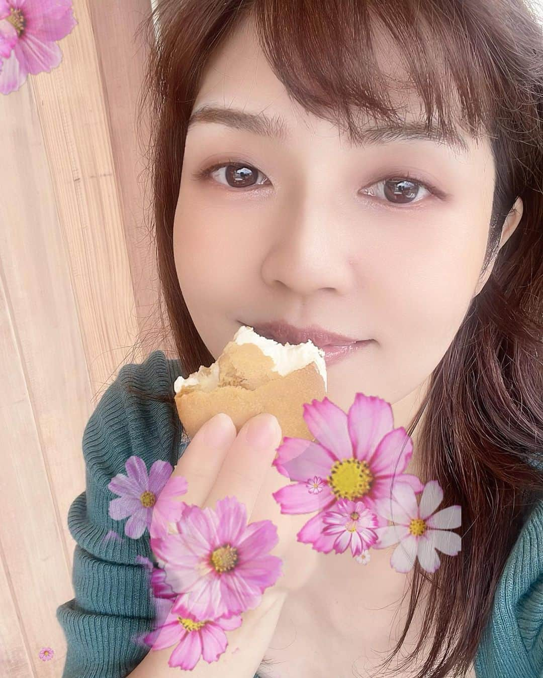 茜結さんのインスタグラム写真 - (茜結Instagram)「バターサンドはむはむ」9月24日 12時03分 - yui10270206