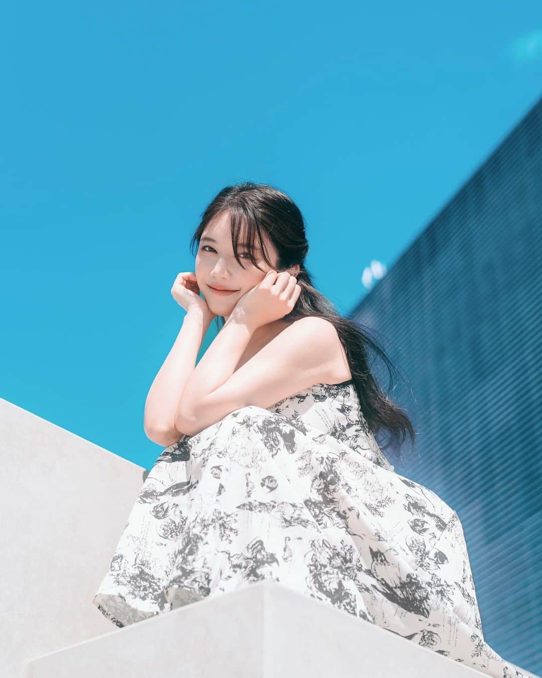 のインスタグラム：「🎞 @bigbear.photo   くまさんと🐻  　   #mplusmuseum #mplus  #攝影 #人像 #人像摄影 #ポートレート  #撮影データ #撮影 #フリーモデル #サロンモデル #サロモ #ポートレートモデル  #hkkol #portraitphotography #portrait #hkinfluencer #hkdaily  #hkig #hongkongsnap #hongkongphotography #hongkongportrait」