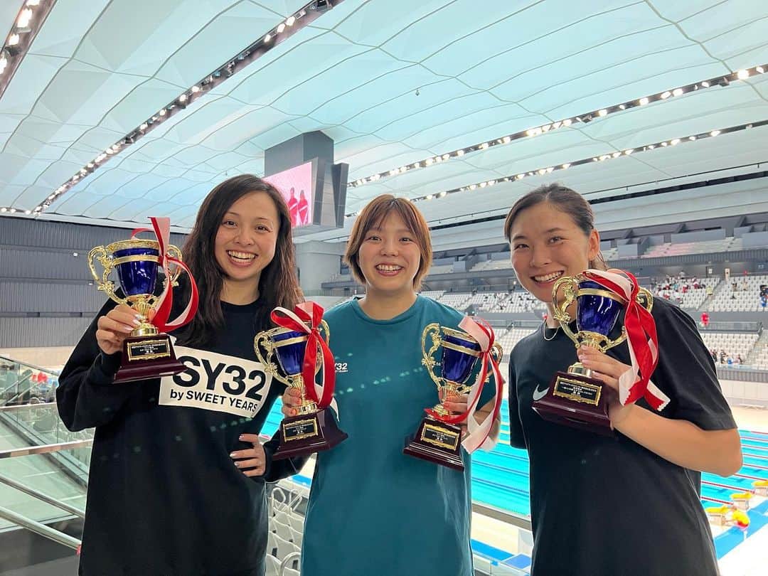 松田志保のインスタグラム：「＊ アクアティクスセンター杯🏆 1.2.3位と1つずつでした！ ビーフィンは初代チャンピオンということで👍🏻  フィンのレースはリレメン揃って、ずーっとしゃべってて、楽しかった🥰 フリーは麻美さん成美と実質隣で、笑 台乗る直前まで目合って幸せ感じてた😆笑  みんなに会えるレースはやっぱり楽しいなあああああ💗  アジア選手権まであと2か月、スーパーウルトラがんばります💪🏻💪🏻💪🏻」