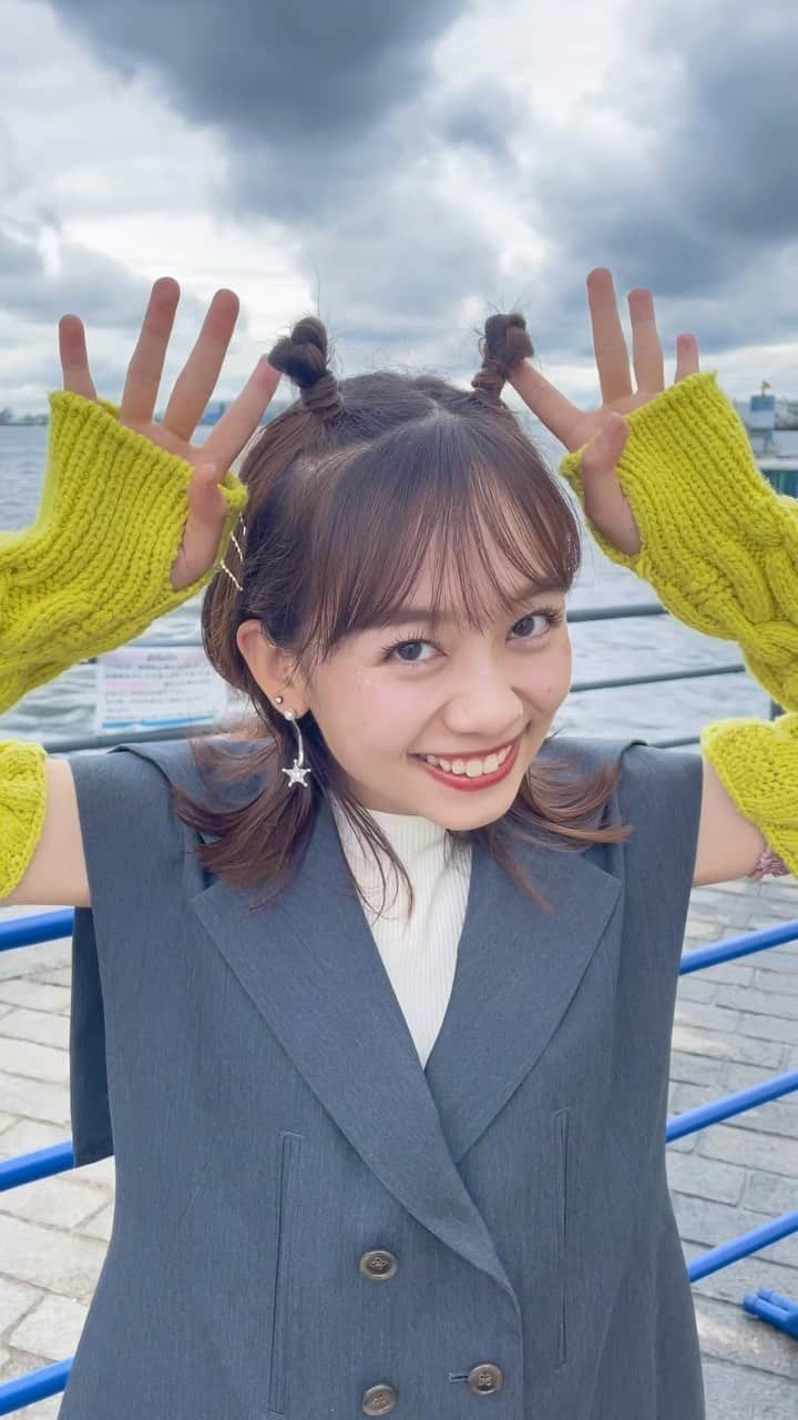 浦野モモのインスタグラム：「ヘアメイクはブラビのビビアンさん風でお願いしました⚡️あかねさんとめるちゃんと一緒に目元をキラキラさせてアーティストモード🦄🫧」