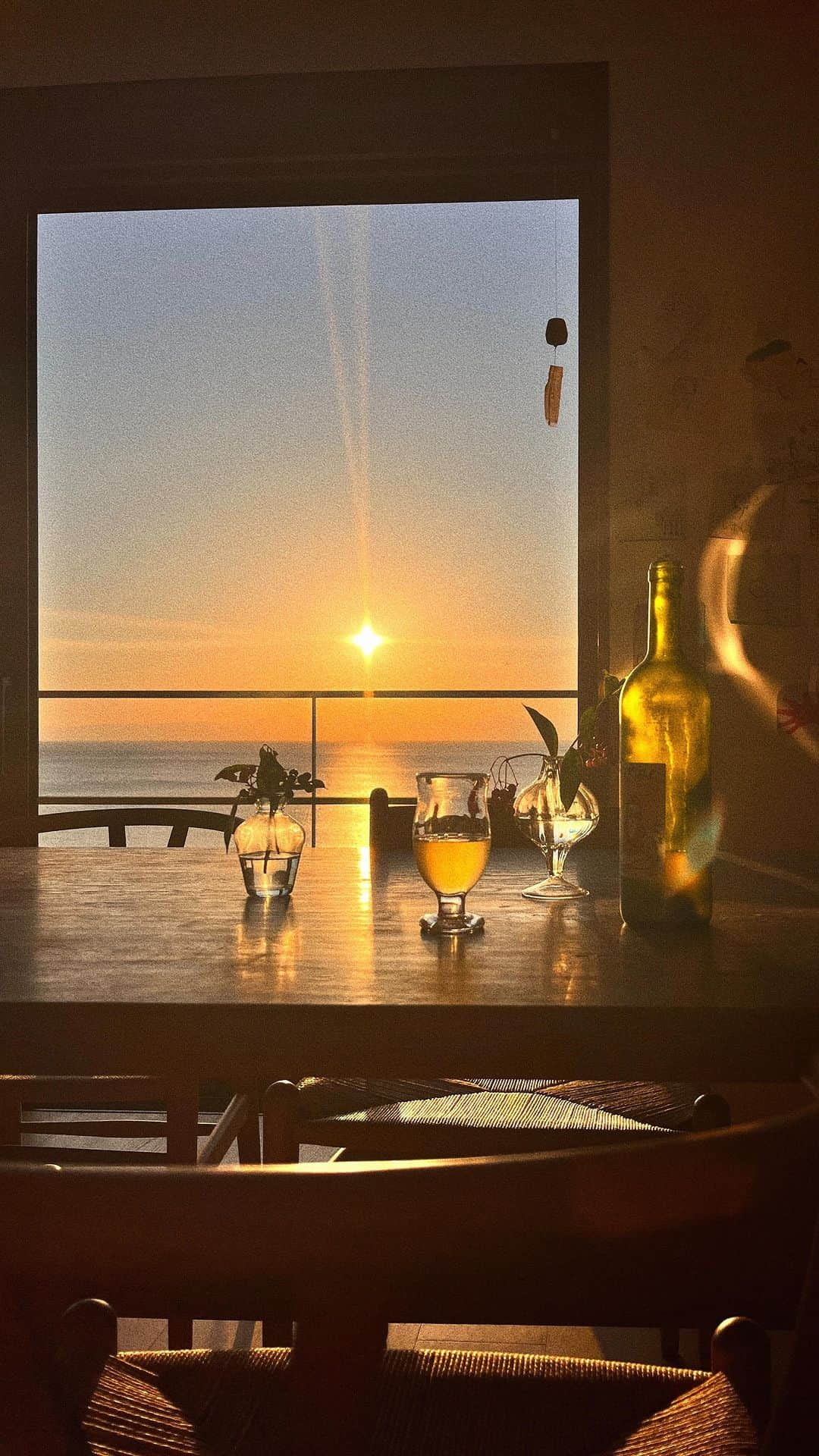 宇藤えみのインスタグラム：「お疲れさまでした🍷 #暮らし#sunset」