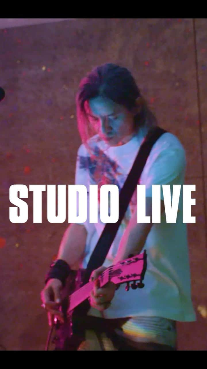 岡本健一のインスタグラム：「★ studio  LIVE ★  2023年6月25日(日)  studio ADDICTにて  様々な方々に ADDICTの世界を 観て 聴いて 感じて頂けるように  LIVE収録を行いました  初めて観る方 初めて聴く方も 多いと思いますが  ドップリとハマって下さい  ★  音楽専門配信サイト 「MUSER」より  10月06日（金） ストリーミング開始  ADDICT OF THE TRIP MINDS  STUDIO LIVE  06.25.2023 at studio ADDICT  【配信期間】 10/6.FRI 12:00～ 　11/5.SUN 23:00まで(31日間)  【収録時間】 65min ／ 全9曲  【チケット】 2,530円（税込） ＊システム利用料220円含む  ＜チケット販売＞  9月24日(日)11:00～  ・発券URL  https://muser.link/__b/events/933  ・MUSER_ADDICT CHANNEL  https://muser.link/__b/channels/aotm  ★  @atripminds2021  #addictofthetripminds  #川上シゲ #田中志門 #Motm #岡本健一  @rockonsocialclub」