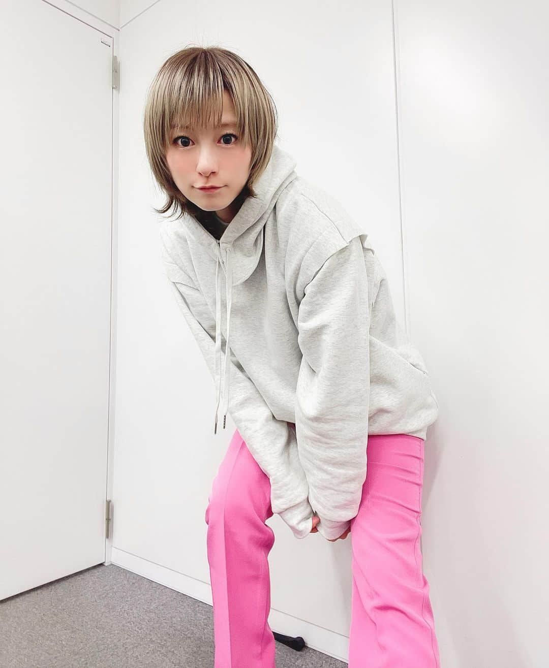 宮島咲良のインスタグラム：「ㅤㅤㅤㅤㅤㅤㅤㅤㅤㅤㅤㅤㅤ 久々の！ #私服戦隊ミヤジマン  これもう11ヶ月前の写真だから焦る 時差インスタでおなじみミヤジマンです🥳 私服はタグ付けしてあるよ〜 ㅤㅤㅤㅤㅤㅤㅤㅤㅤㅤㅤㅤㅤ #宮島咲良 #ミヤジマン #ぼっち戦隊ミヤジマン」