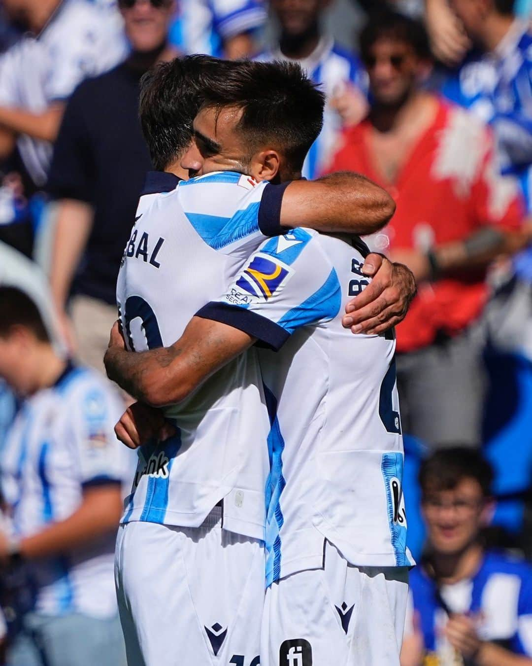 レアル・ソシエダさんのインスタグラム写真 - (レアル・ソシエダInstagram)「🙌 Los protagonistas de la remontada   #RealSociedadGetafe | #AurreraReala」9月24日 22時40分 - realsociedad