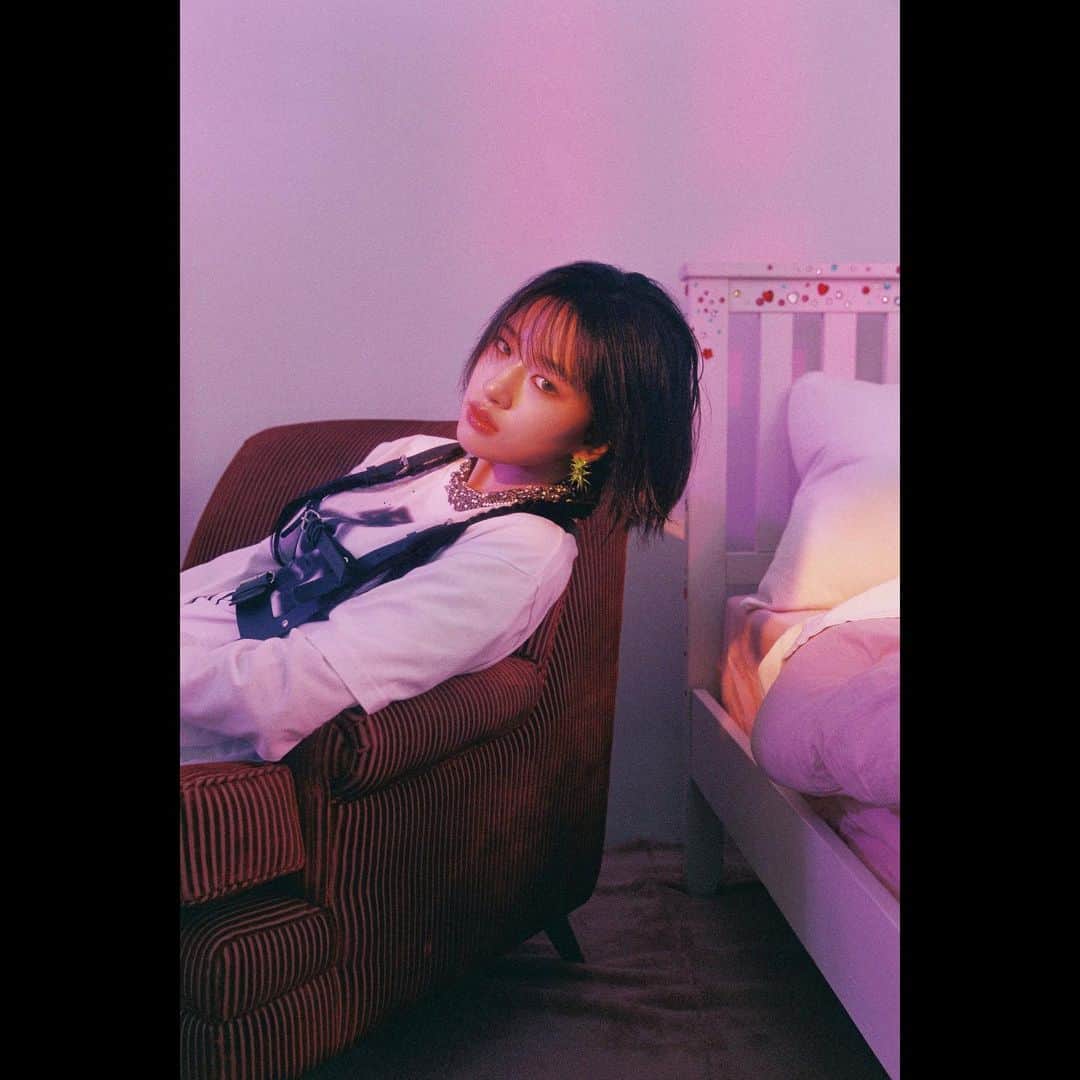 IVEさんのインスタグラム写真 - (IVEInstagram)「IVE THE 1st EP <I'VE MINE>  Either Way CONCEPT PHOTO 'ANYUJIN’  ALBUM RELEASE 2023.10.13 FRI  #IVE #아이브 #アイヴ #1stEP #IVEMINE #Eitherway #OfftheRecord #Baddie」9月24日 23時00分 - ivestarship