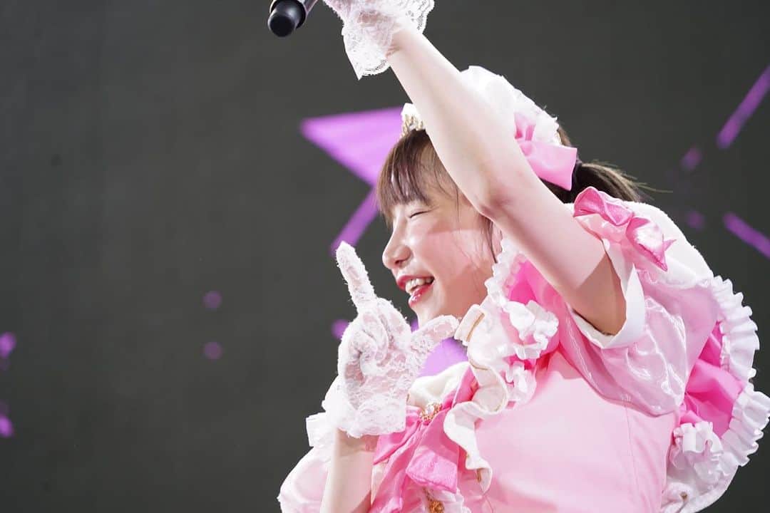 もえのあずきさんのインスタグラム写真 - (もえのあずきInstagram)「ベトナムライブ🇻🇳 #もえあず#アイドル衣装 #japantrendfestival #ベトナム旅行 #ピンク衣装#tifasiatour」9月24日 23時00分 - moeazukitty