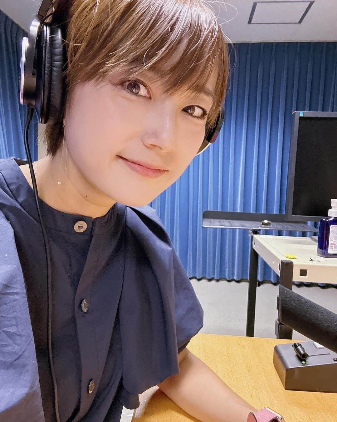 細田阿也さんのインスタグラム写真 - (細田阿也Instagram)「そだ！  #茨城放送 @lucky_ibaraki  #luckyfm にて  #connect 前にね、 #LuckyMusicSelection 収録して頂いたんだ！  最近、選びたいアーティストさんとテーマの一致に迷いながらも セレクトするのが楽しく懐かしく、 想いを込めておりまする。  エピソードとともに🧏🏻‍♀️  またOAお伝えいたします🫶🏻  （気づいたら日にち過ぎてそう、、、🤪）なので  毎週お聞きくださいまし😇  #フリーアナウンサー #ラジオパーソナリティ　 毎回反省しつつ 楽しみながら発見刺激頂きつつ  リスナー皆様に コネクト頂き お優しさに満たされる日🫶🏻」9月24日 23時00分 - hosodaaya