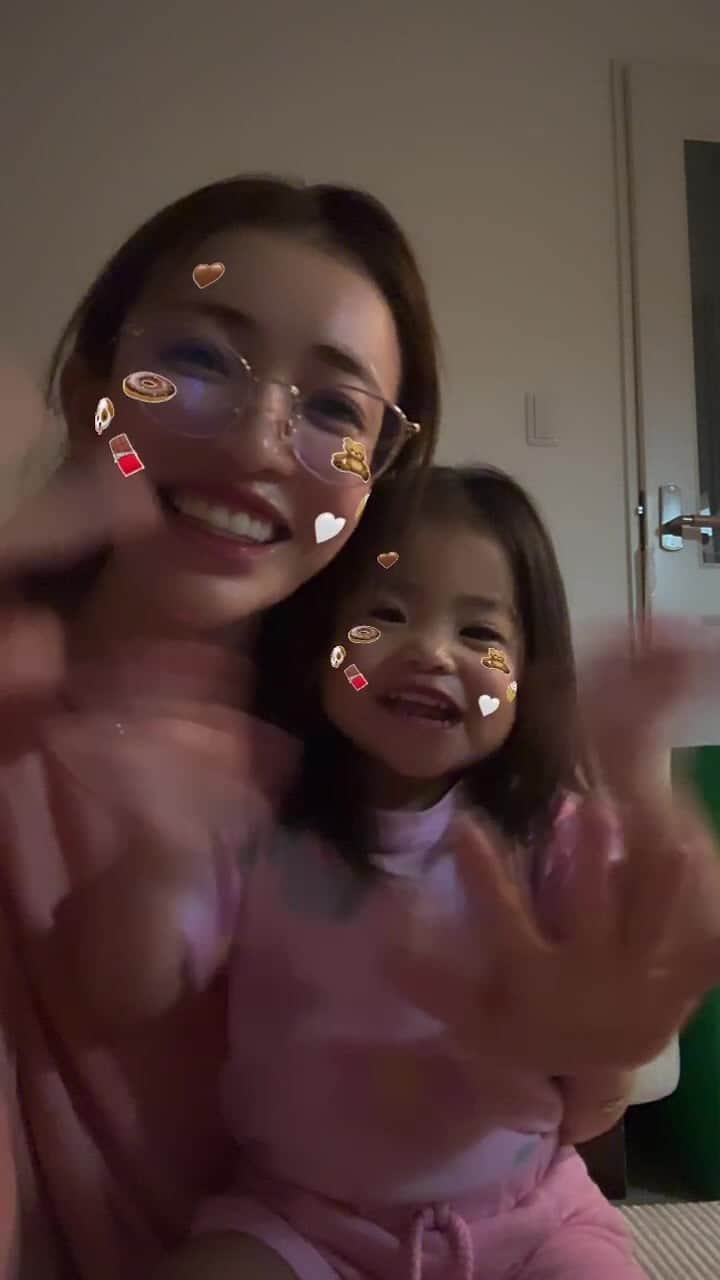のインスタグラム：「少しだけ残しておくねん👧🏻👩🏼🩷」