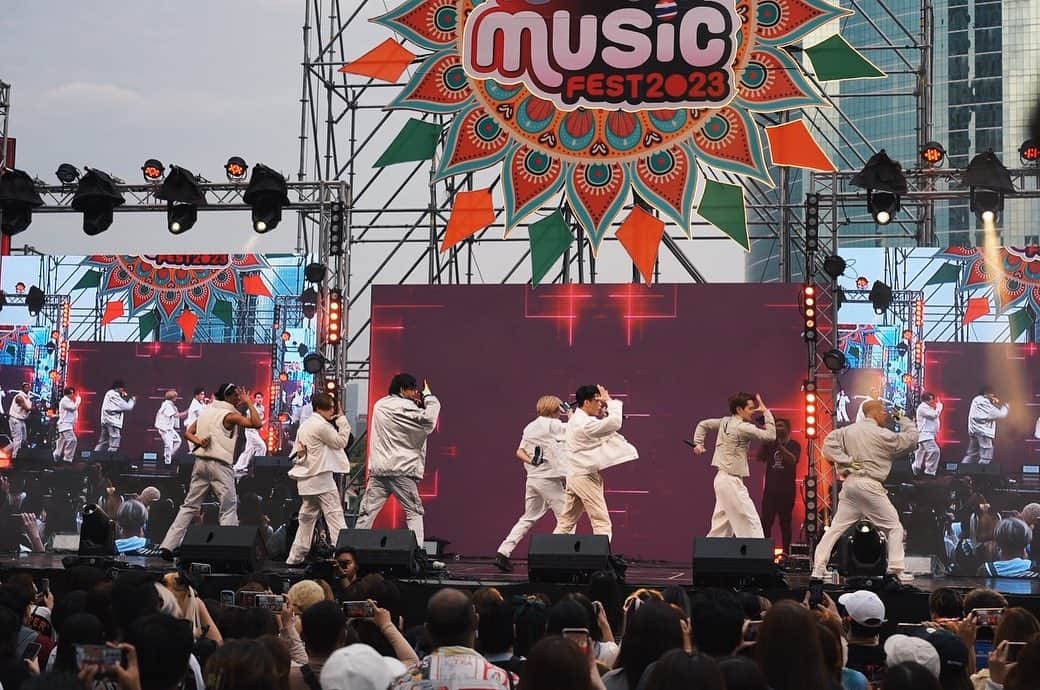 PSYCHIC FEVERさんのインスタグラム写真 - (PSYCHIC FEVERInstagram)「. THAI-JAPAN ICONIC MUSIC FEST 2023🇹🇭🇯🇵  🗓️2023.09.24  Thank you for coming to see our performance!!   เป็นสเตจที่ร้อนแรง🔥 How was our hottest stage?❤️‍🔥  Love you all #ForEVER♾  แล้วเจอกันอีกนะ👋  #PSYCHICFEVER  #ThaiJapanIconicMusicFest2023 @gyucreative」9月24日 23時17分 - psyfe_official