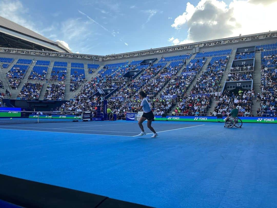 国枝慎吾さんのインスタグラム写真 - (国枝慎吾Instagram)「YONEX TENNIS FESTIVAL @torayppo  Enjoyed playing with super legends!!! なんと伊達さんとの初ペア💪スーパーレジェンド、ナブラチロワさん🥺現♿️No.1の小田選手とのダブルスは、久しぶりに燃えました😘 何より観客の皆様の雰囲気も最高でした。有難うございました。 このような機会を頂きましてヨネックスに感謝です。 使用ラケットはEZONE98👍  YouTubeでエキシビジョンマッチ視聴できます🙌↓↓ https://youtu.be/GsX6IJvOg98?si=qvby2UZIPx4T7Ilx  #yonex #ヨネックス #東レパンパシフィックオープン」9月24日 23時14分 - shingokunieda