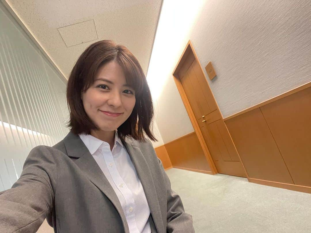 藤井美菜のインスタグラム：「. 『駐在刑事SP 2023』、明日です👮👍  “주재형사special 2023”, 내일이예요👮👍  #駐在刑事SP2023 #駐在刑事 #テレビ東京」