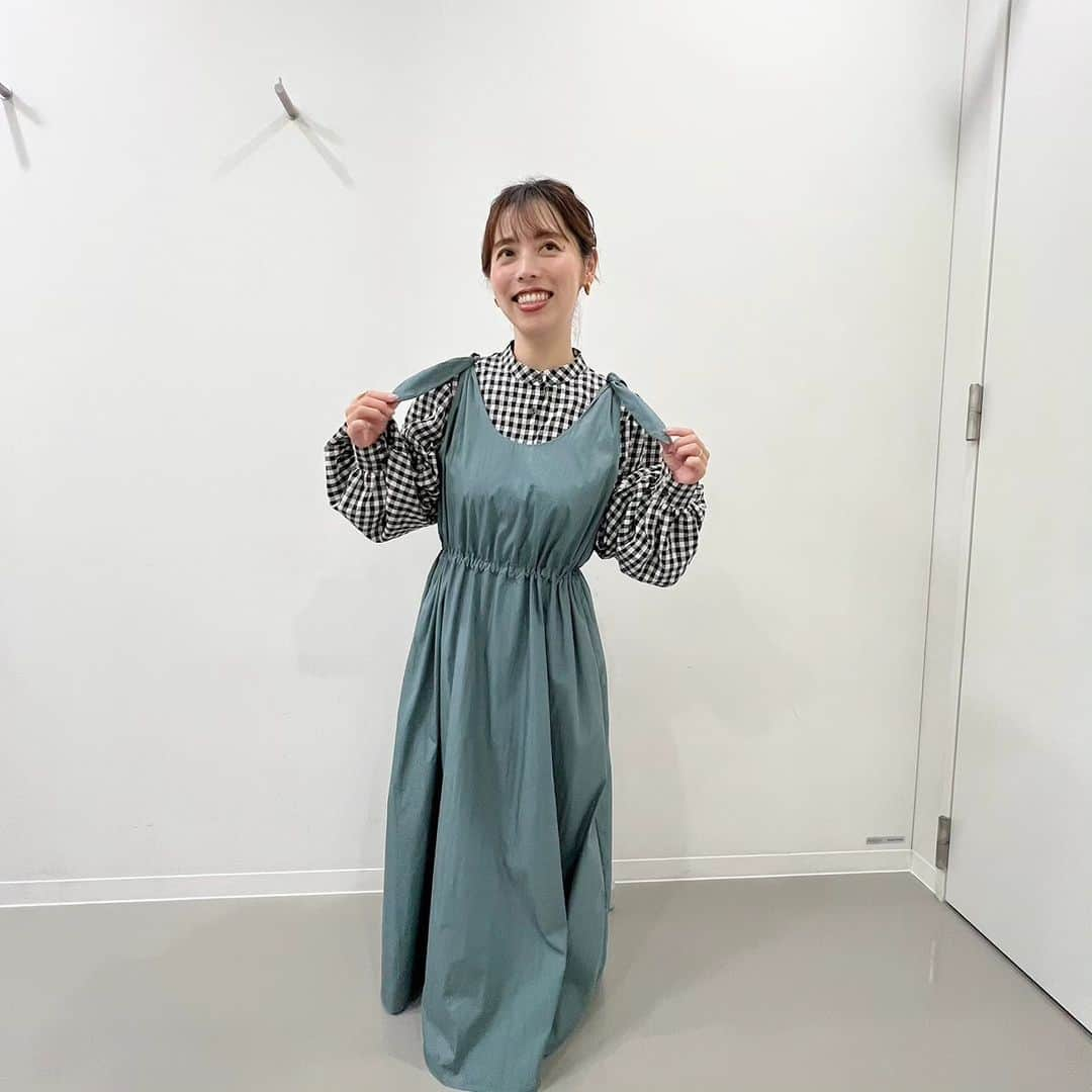 和泉杏さんのインスタグラム写真 - (和泉杏Instagram)「先日の衣装が可愛すぎたのでお知らせします🥰  アクセサリーのアップはまた別で載せます♡  きれいな衣装が多い中、これはとっっても可愛くてちょっとメルヘンな気持ち（？）になりました♡  👗ブラウス  merlot @merlotcamp 👗ワンピース OPULENCE @opulence_tokyo 💍アクセサリー  muku @muku__official___ 👠サンダル  NEUNA @neuna_official  #女神のマルシェ #ハルカラ和泉」9月24日 15時00分 - izumikyou